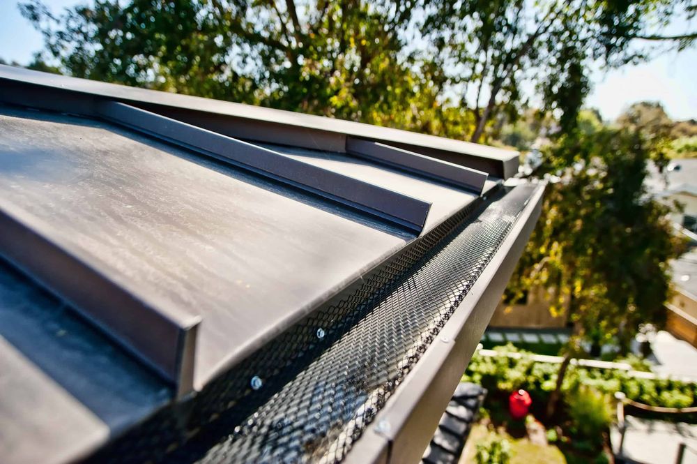 Cusom-Bilt Gutters