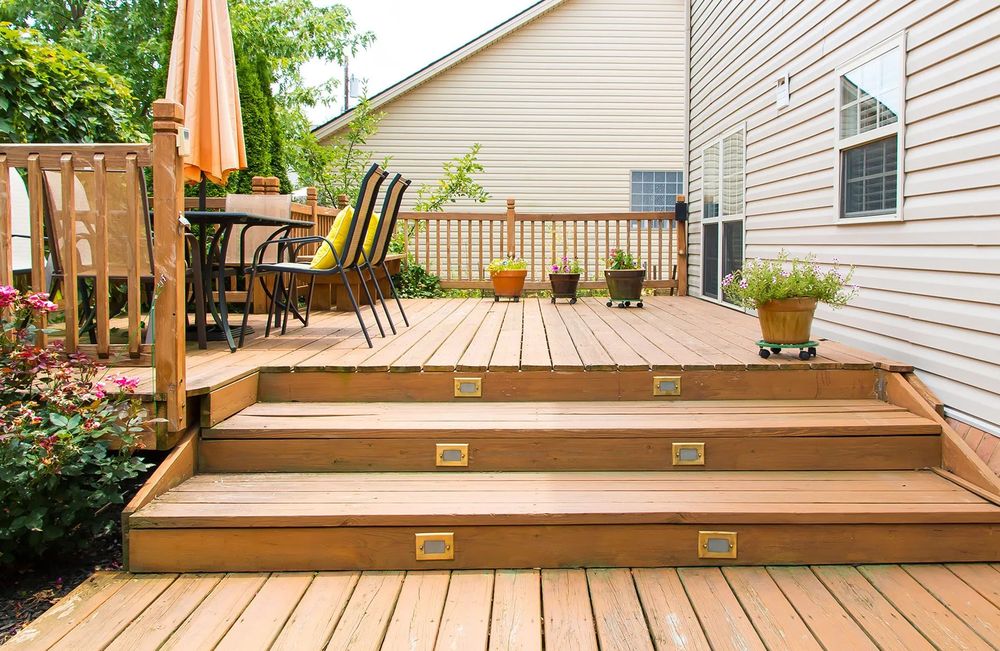 Decks and Siding Contractors